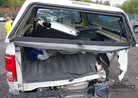 2017 Ford F-150 Xl z USA, uszkodzony, nr VIN 1FTFX1EF0HFC01043